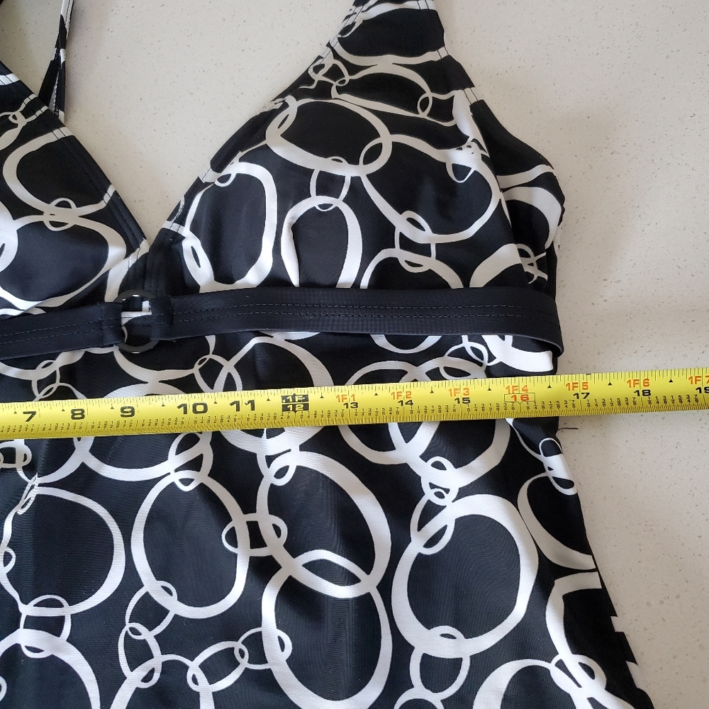 Black and white tankini set - Picture 10 of 14